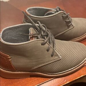 Stylish Gray (grayish brown) Kids Dress Shoes 11M